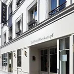 Le Petit Oberkampf Hotel & Spa