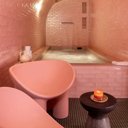 Le Petit Oberkampf & 4* Parigi